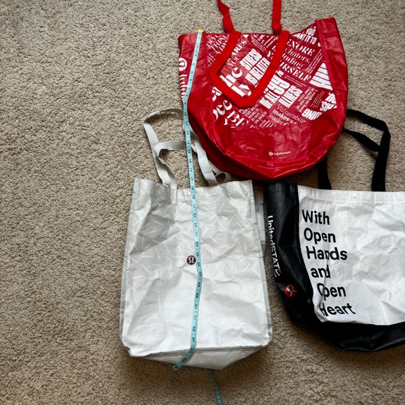 Large Lululemon Tote Bag Bundle Reusable Bags Black Red White - Picture 3 of 5